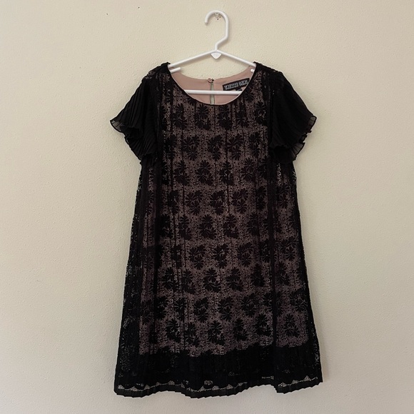Trixxi Other - 🌸 Trixxi Girl Lace dress